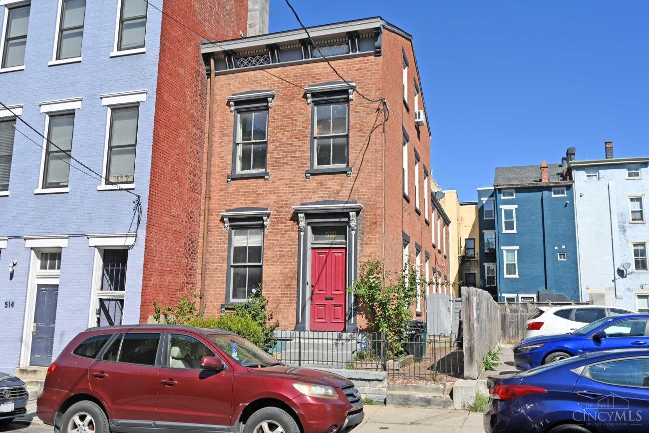 516 E Twelfth Street