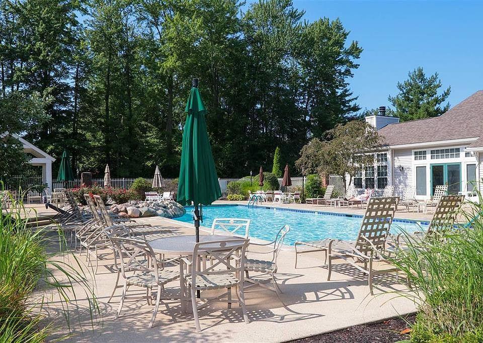 310 Carrington Place 206