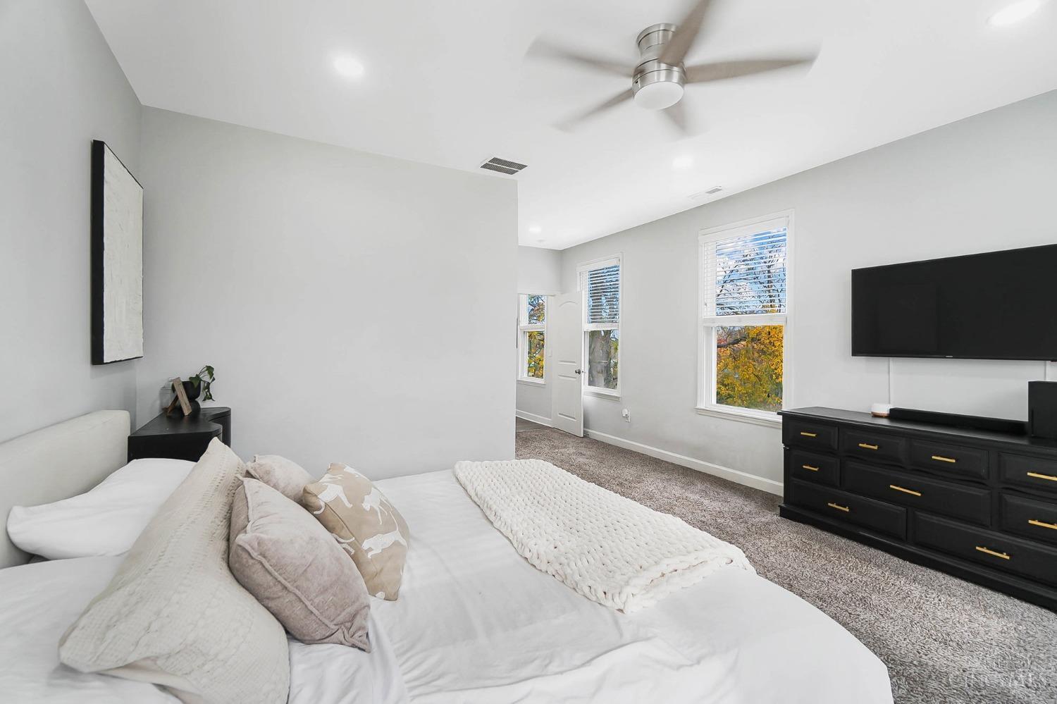 1656 Jonathan Avenue