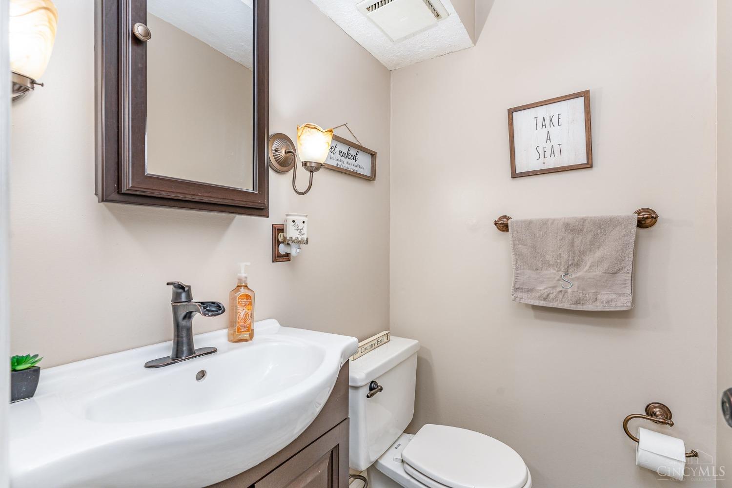 4917 Alvernovalley Court