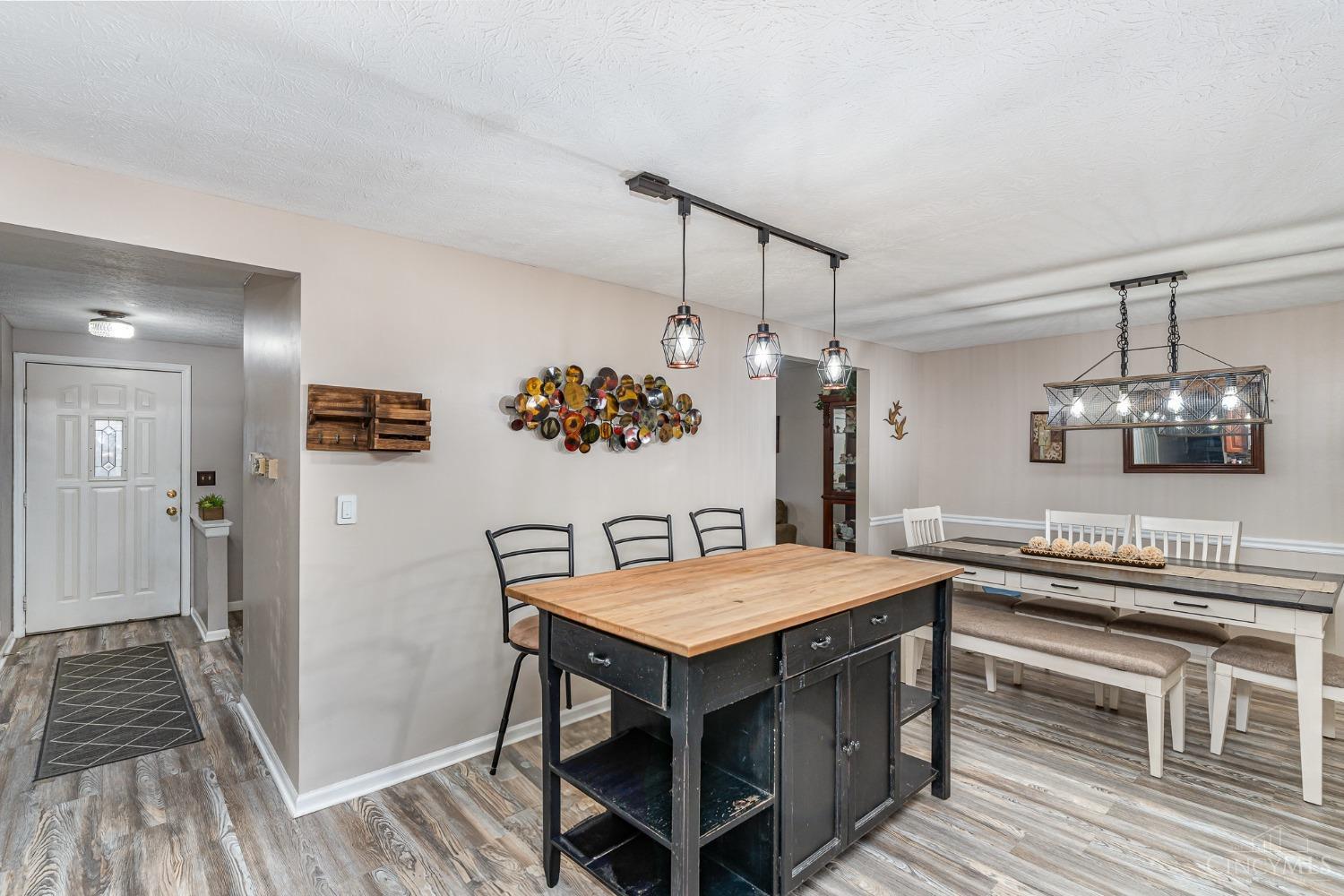 4917 Alvernovalley Court