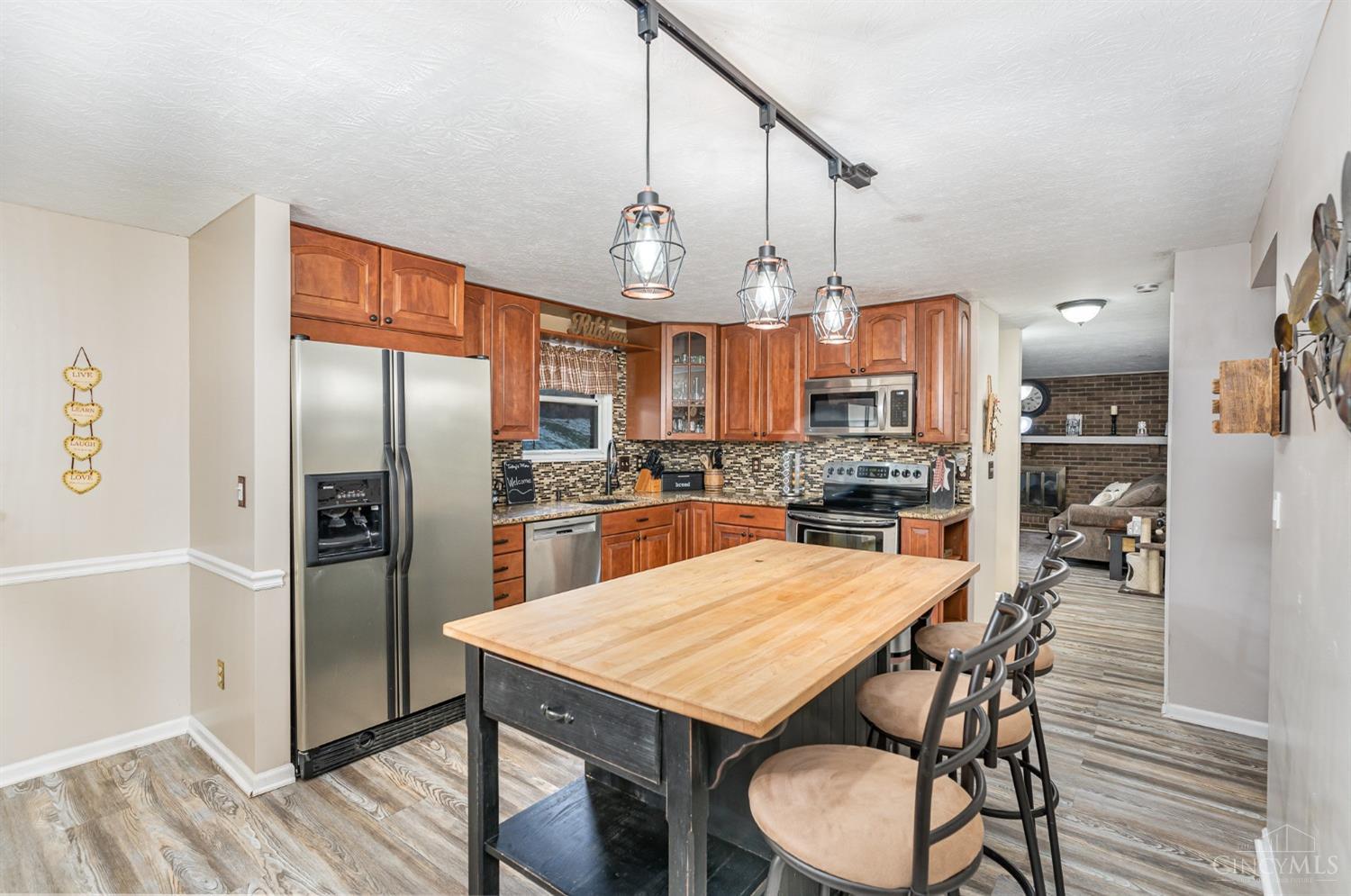 4917 Alvernovalley Court