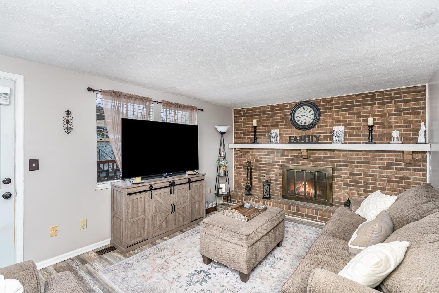 4917 Alvernovalley Court