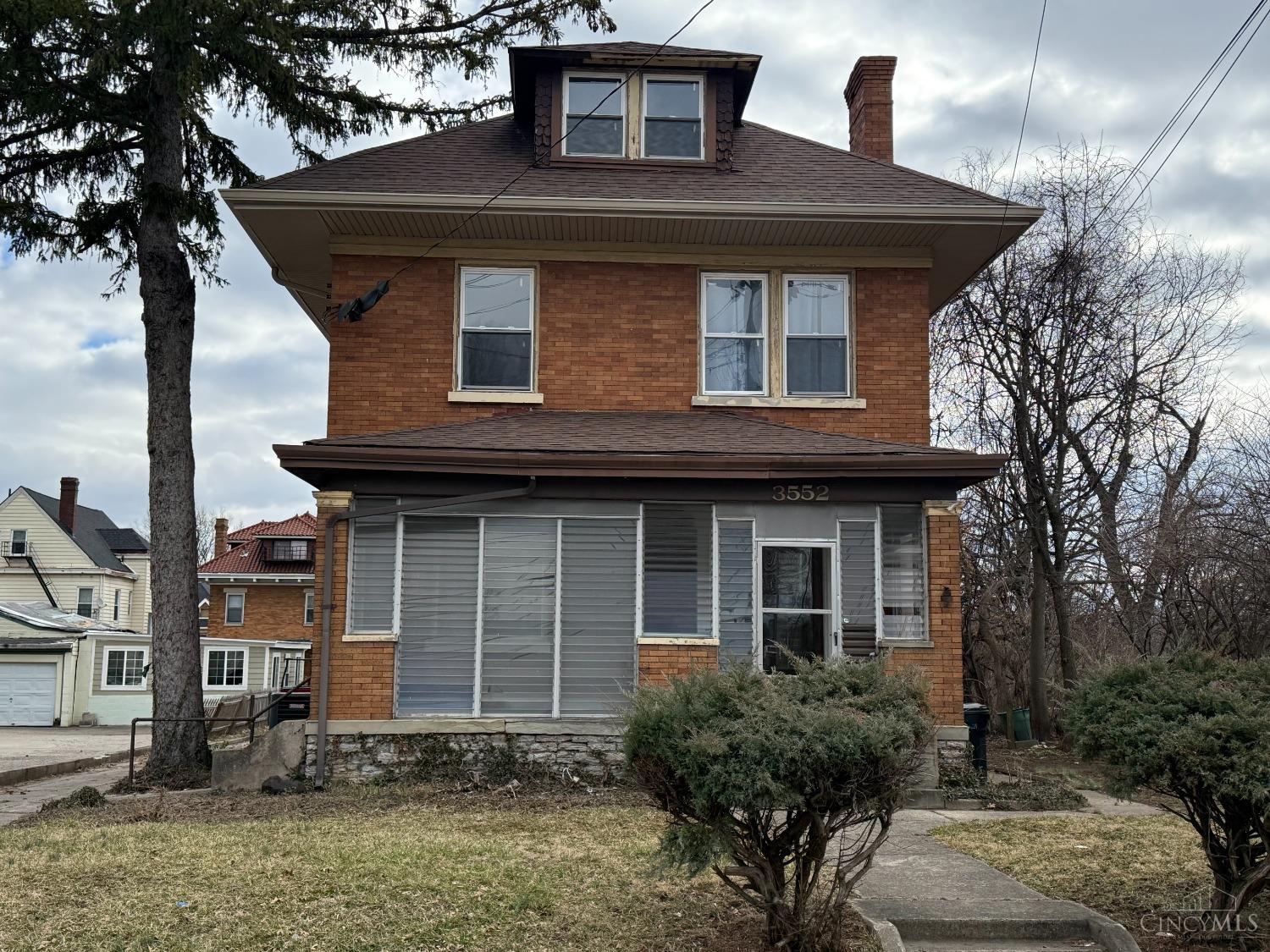 3552 Trimble Avenue