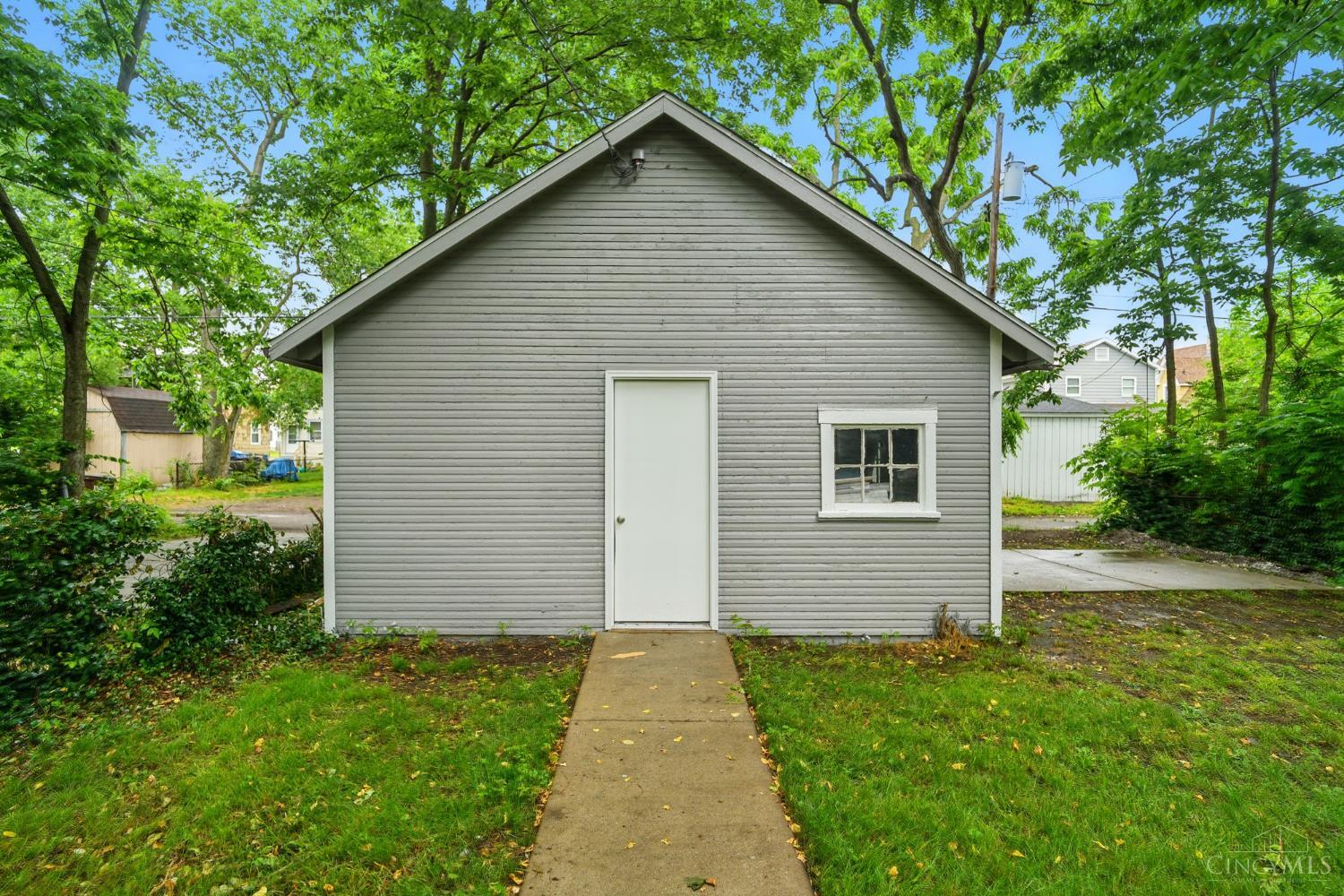 707 Fifteenth Avenue