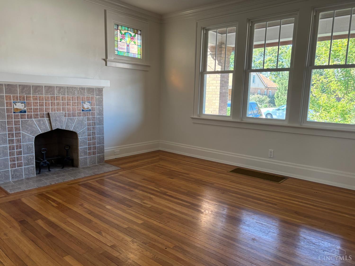 3832 Meyerfeld Avenue