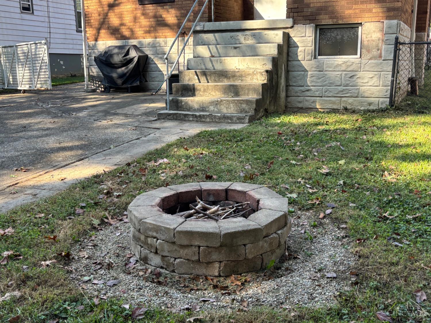 3832 Meyerfeld Avenue