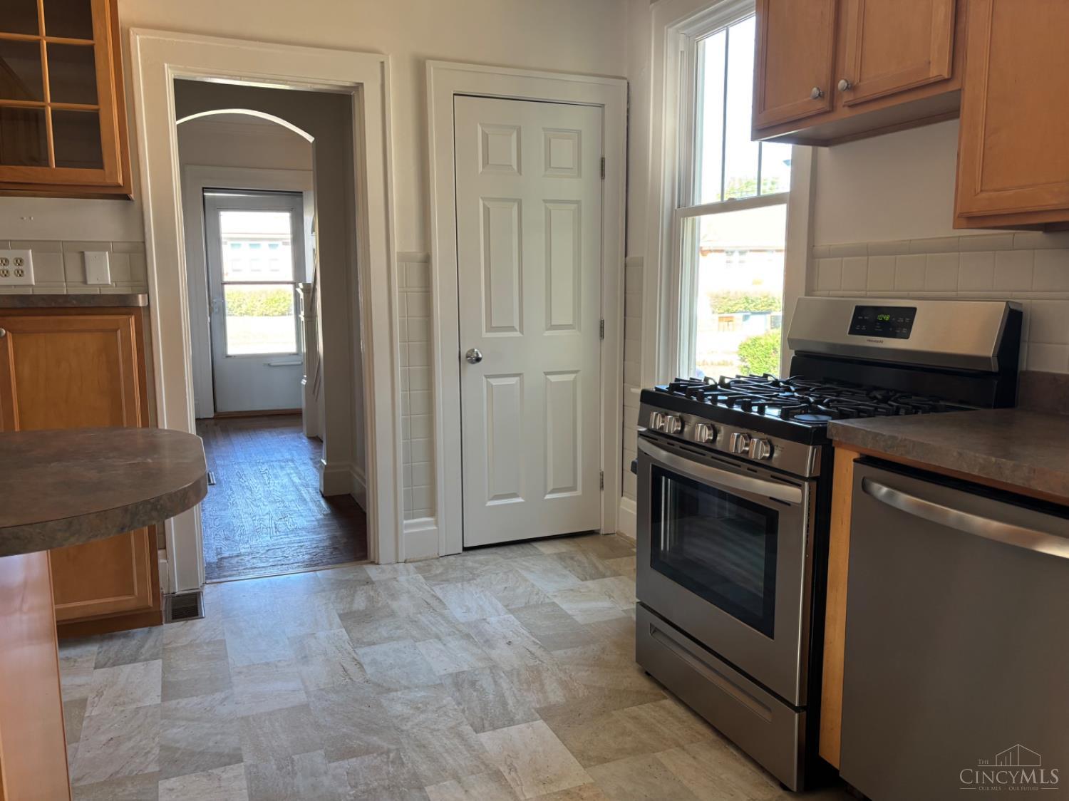 3832 Meyerfeld Avenue