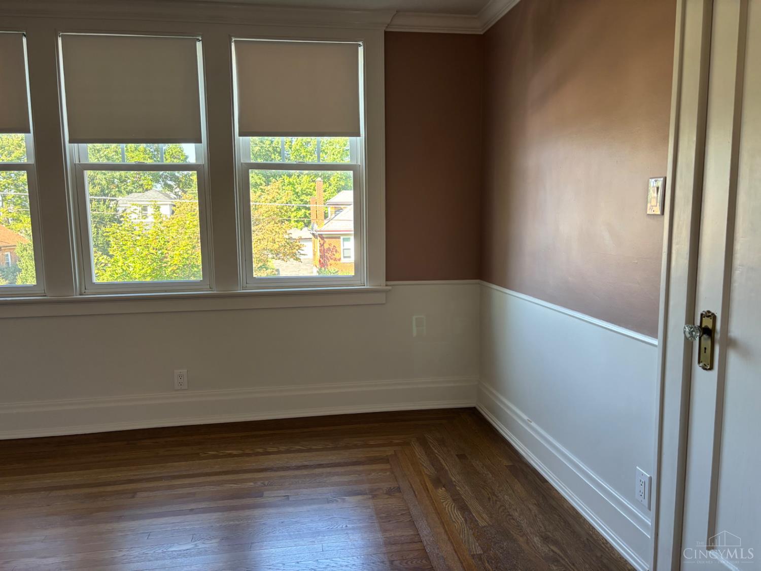 3832 Meyerfeld Avenue