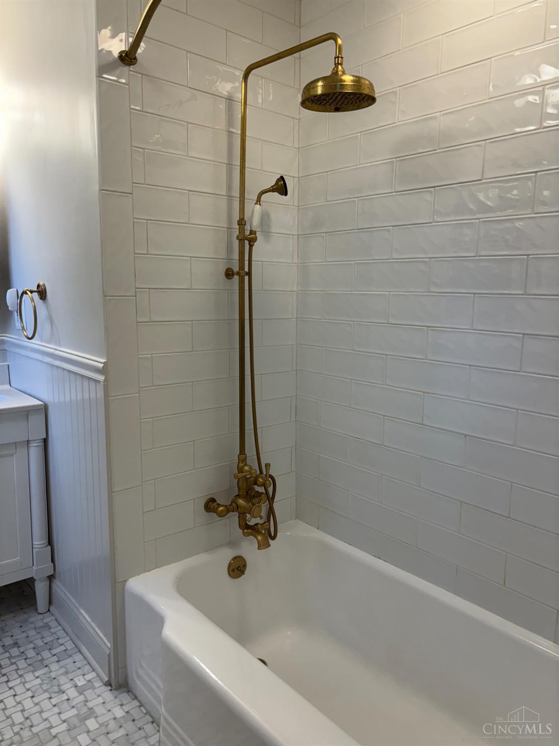 3832 Meyerfeld Avenue