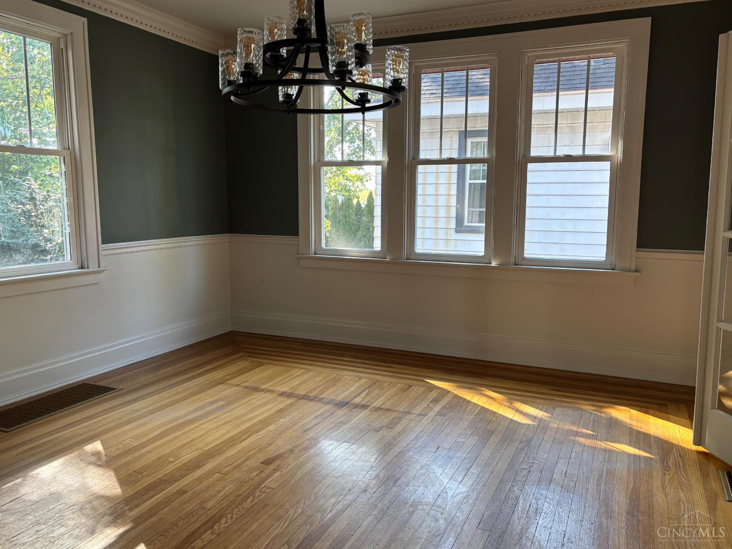 3832 Meyerfeld Avenue