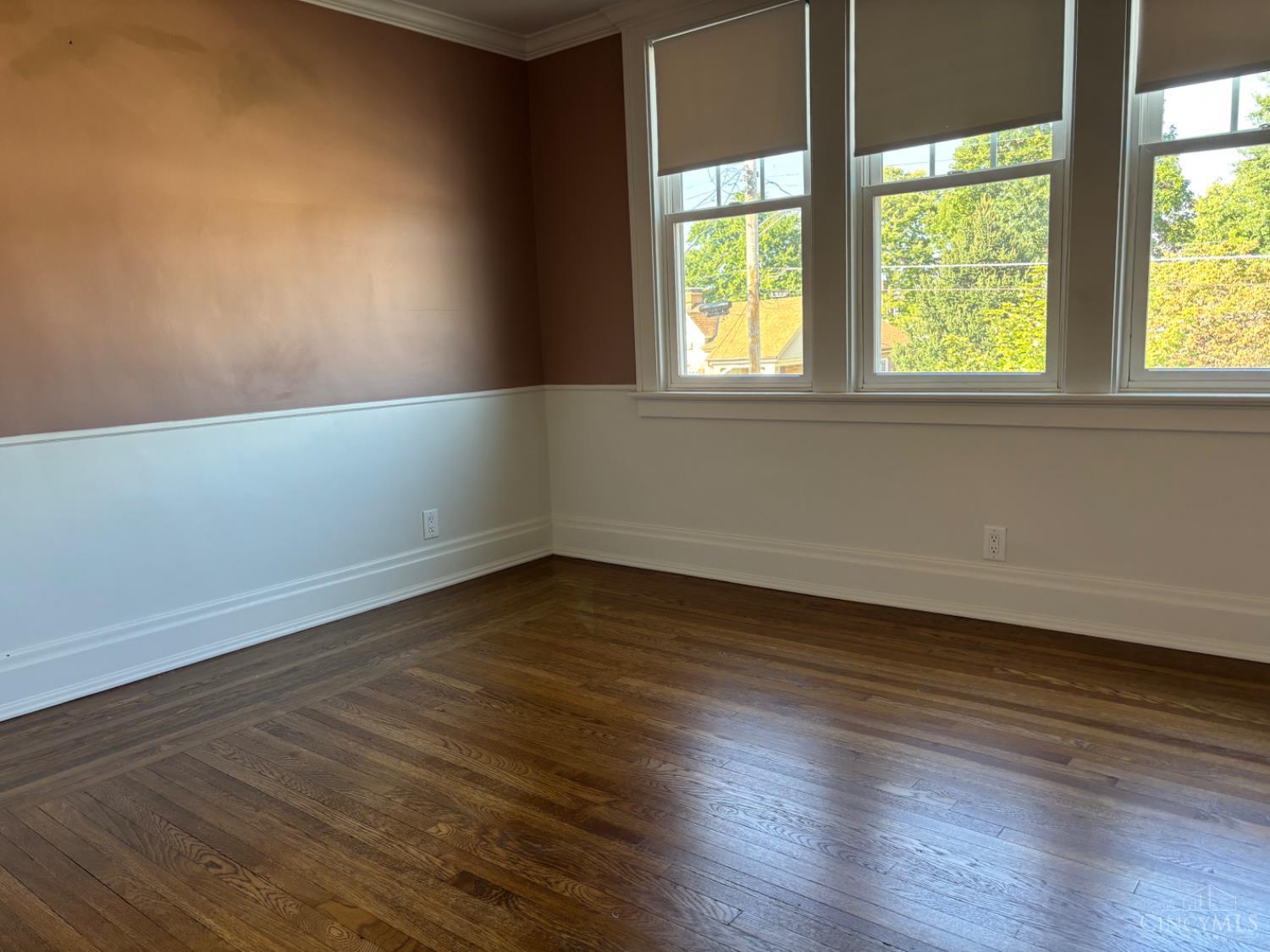 3832 Meyerfeld Avenue