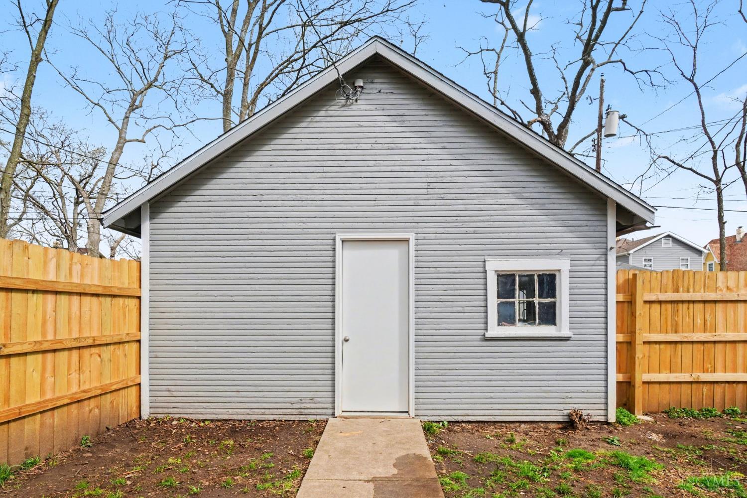 707 Fifteenth Avenue