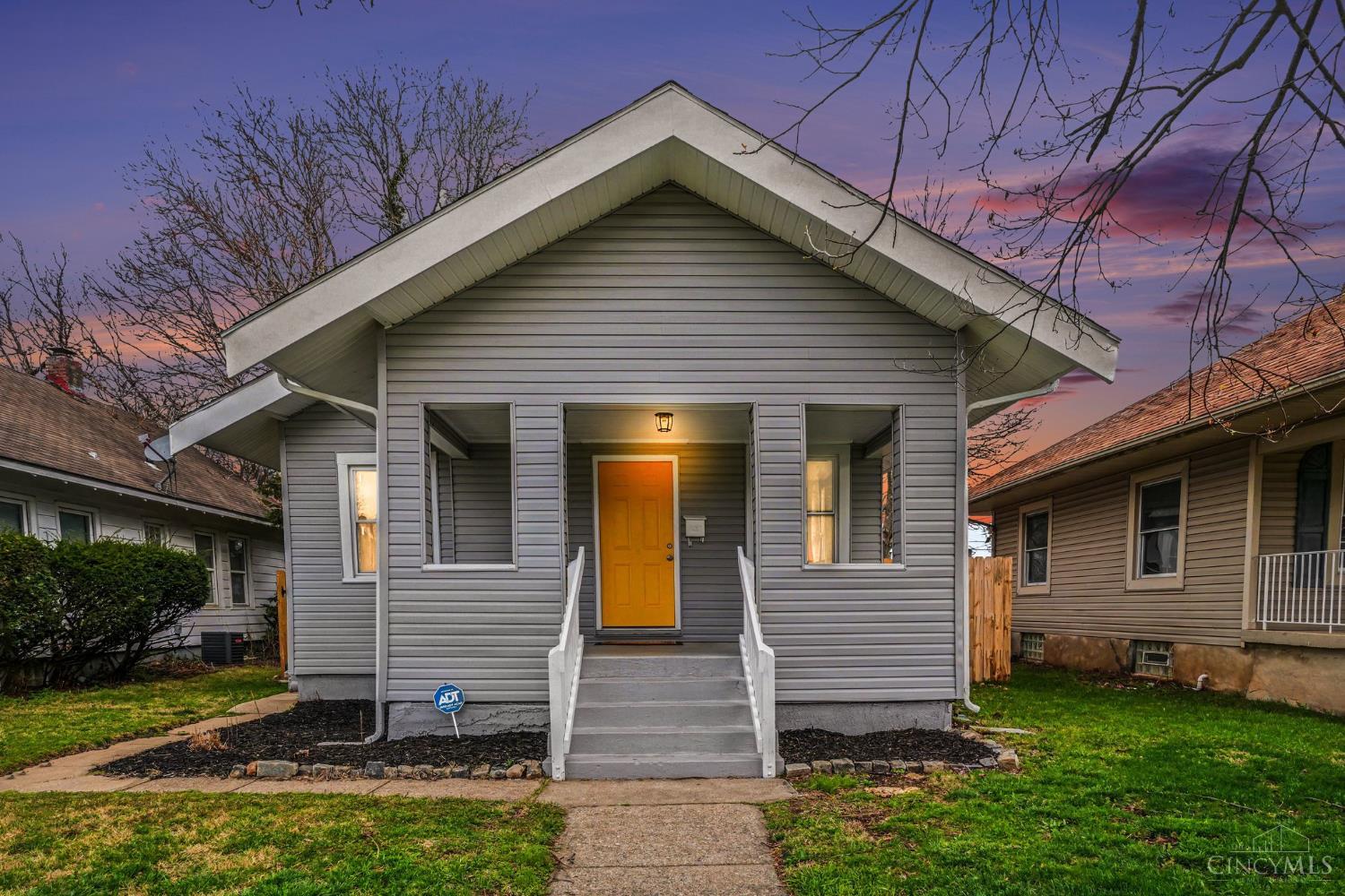 707 Fifteenth Avenue