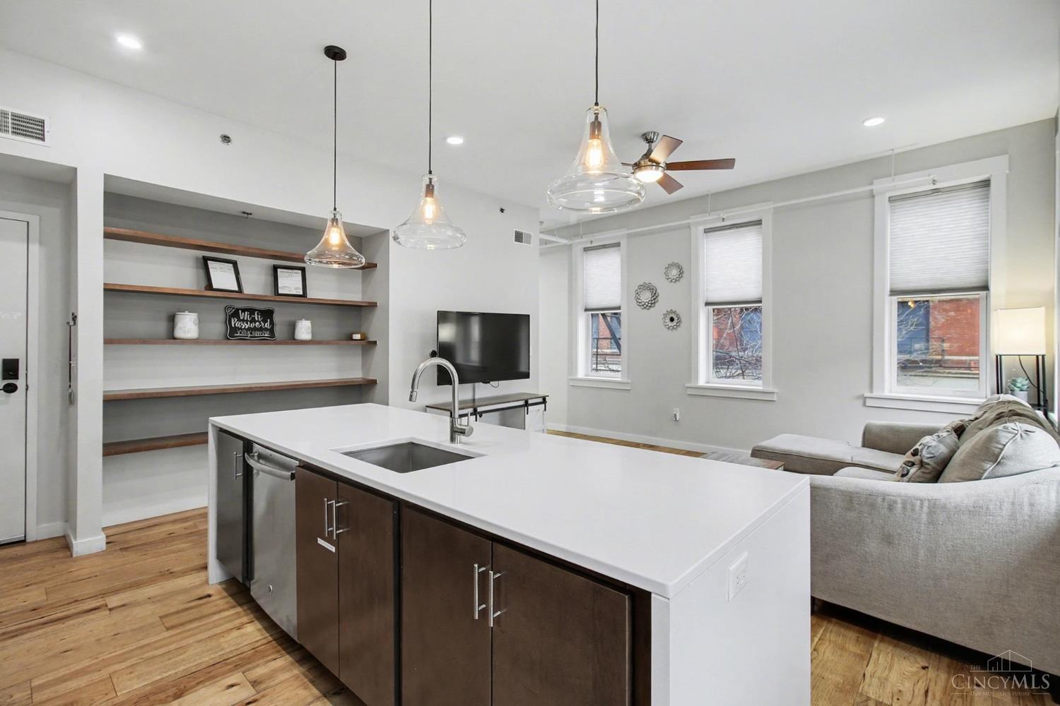 35 E 13th Street 202