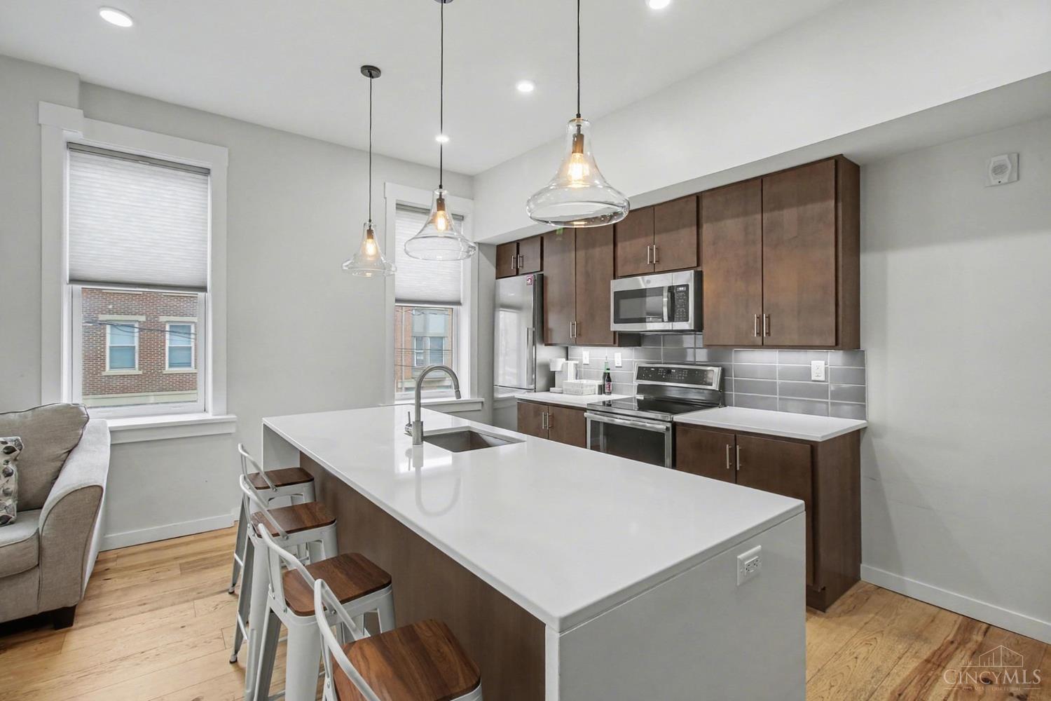 35 E 13th Street 202