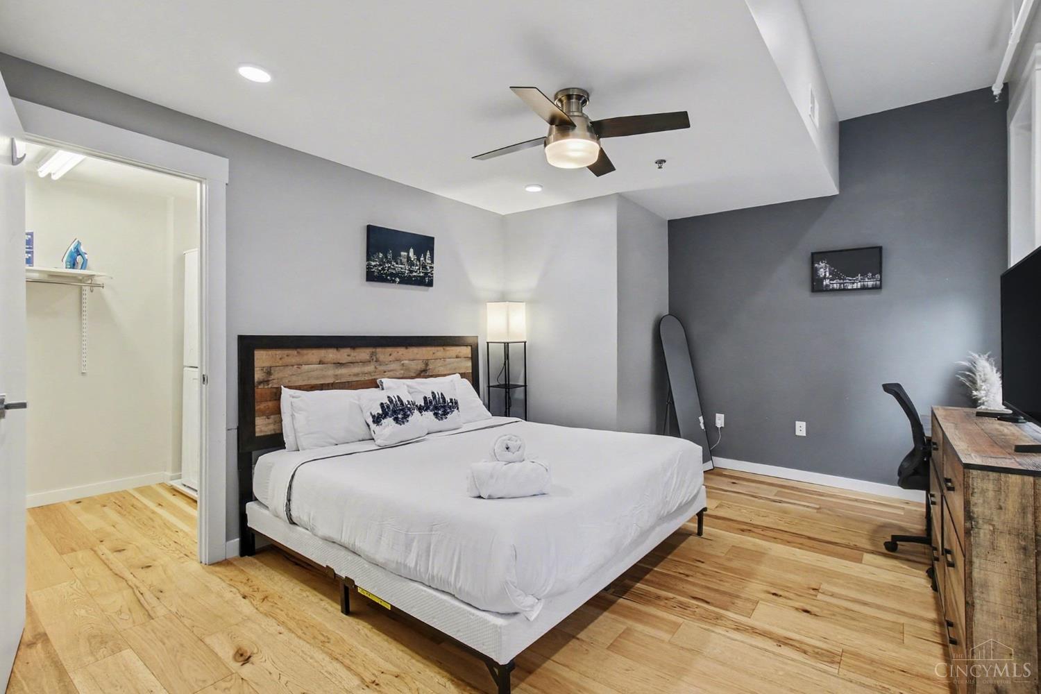 35 E 13th Street 202