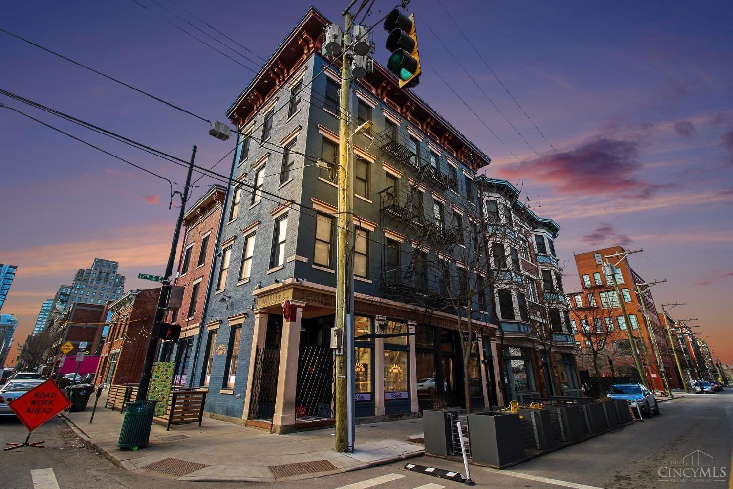 35 E 13th Street 202