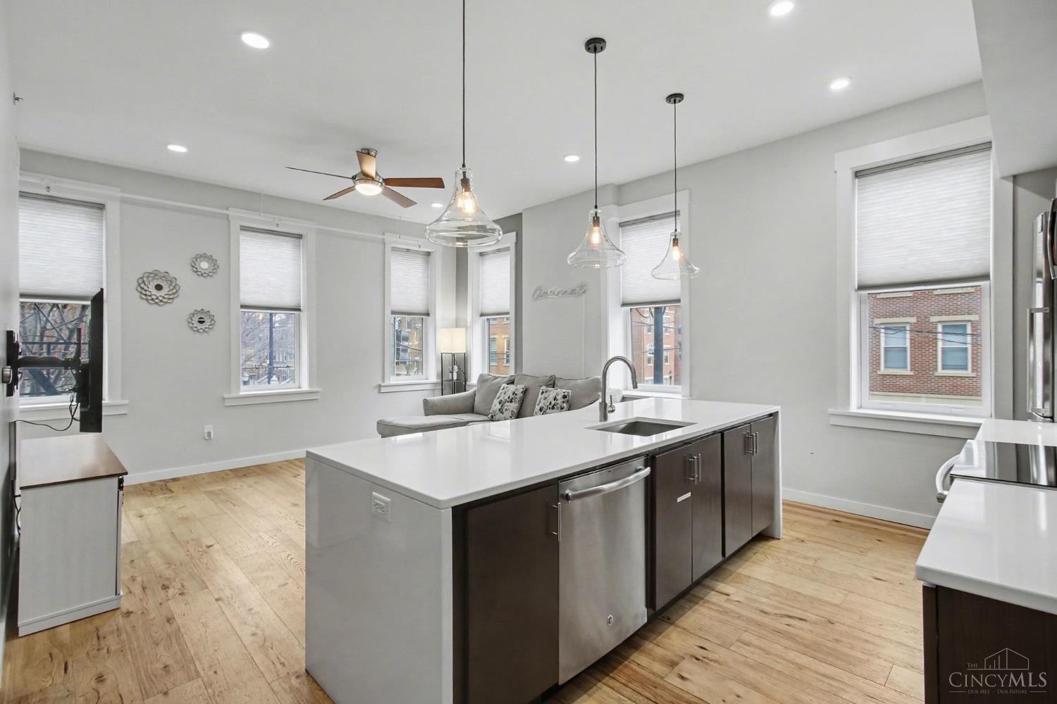 35 E 13th Street 202