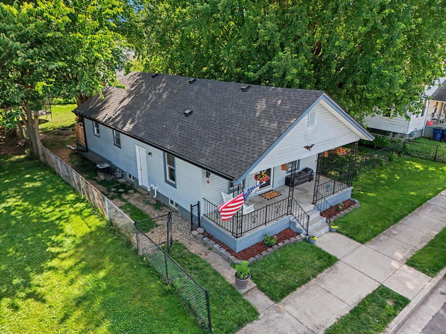 413 Arch Street