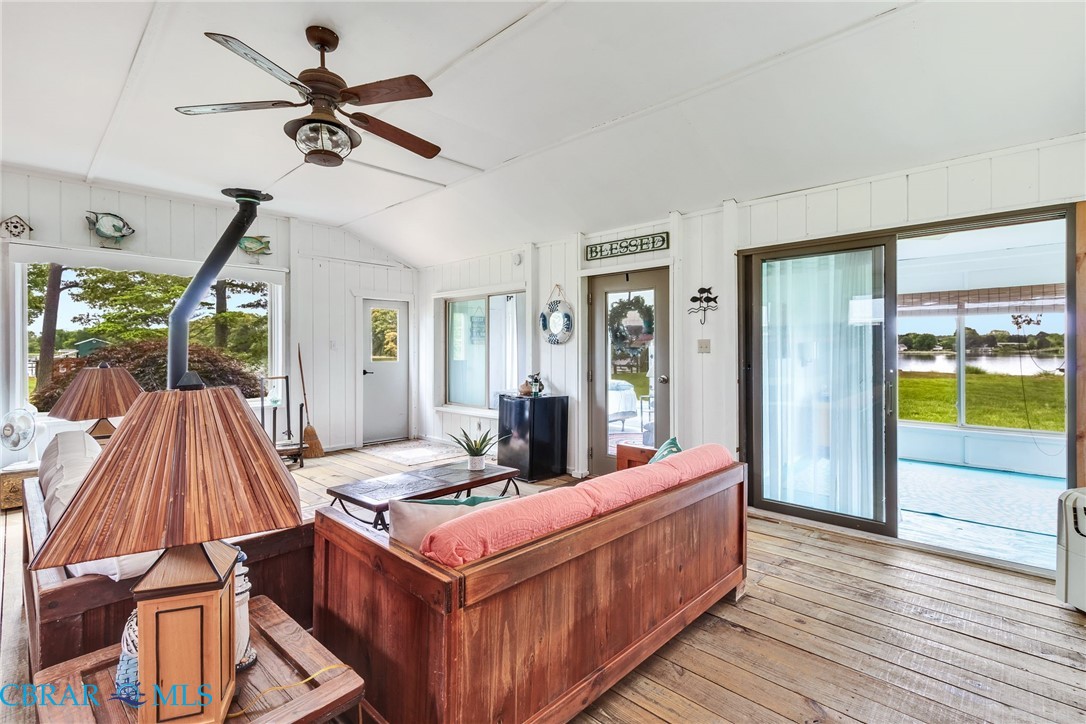 1245 Yeocomico View Dr