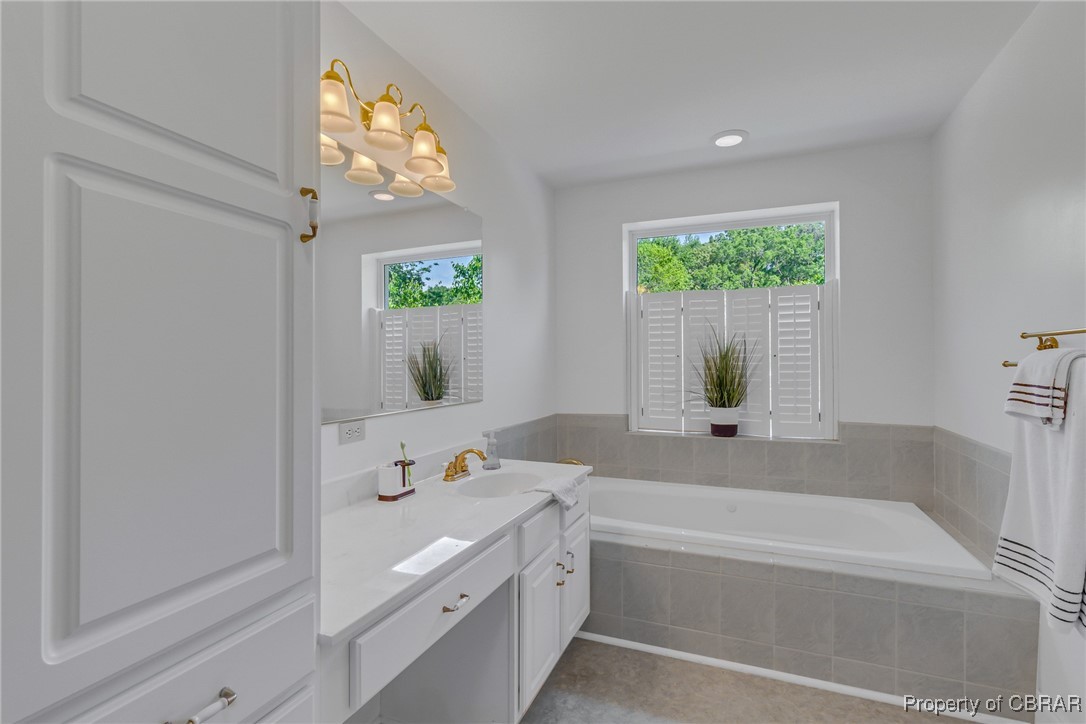 457 Scenic Dr
