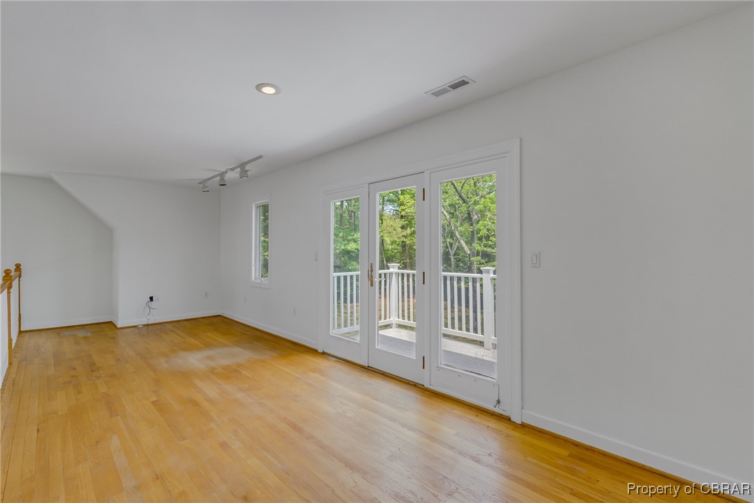 395 Scott Rd