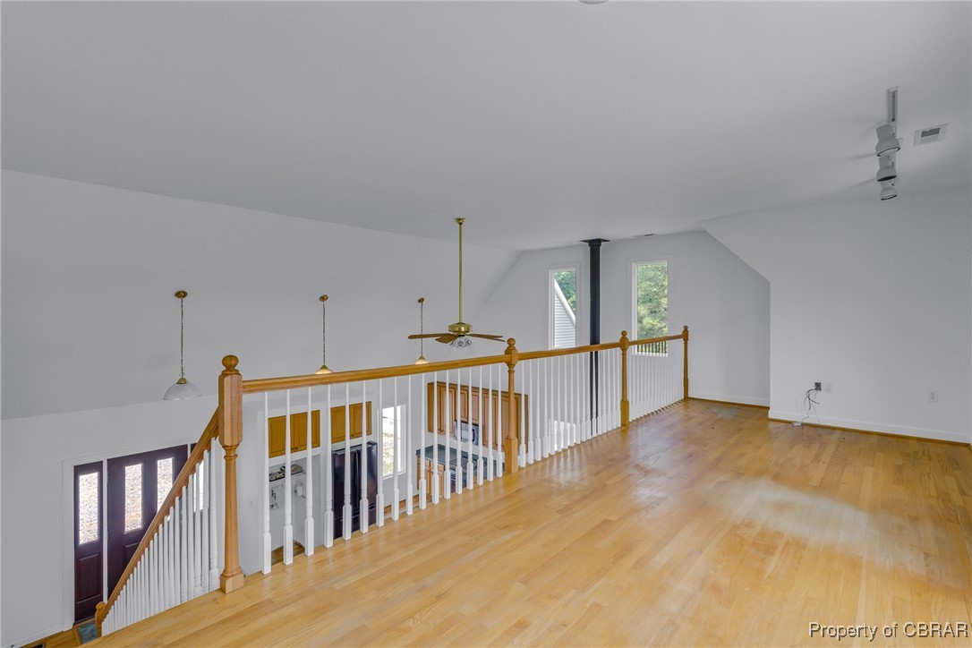 395 Scott Rd