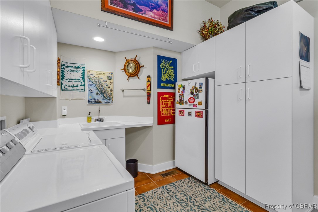 84 West Bay Dr