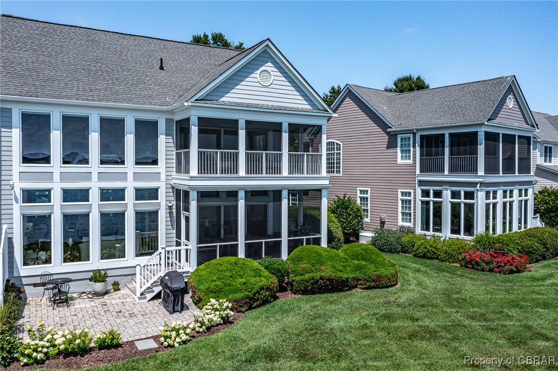 84 West Bay Dr