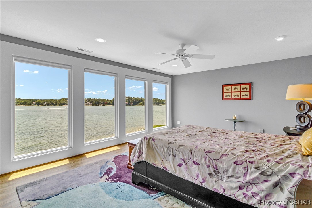 84 West Bay Dr