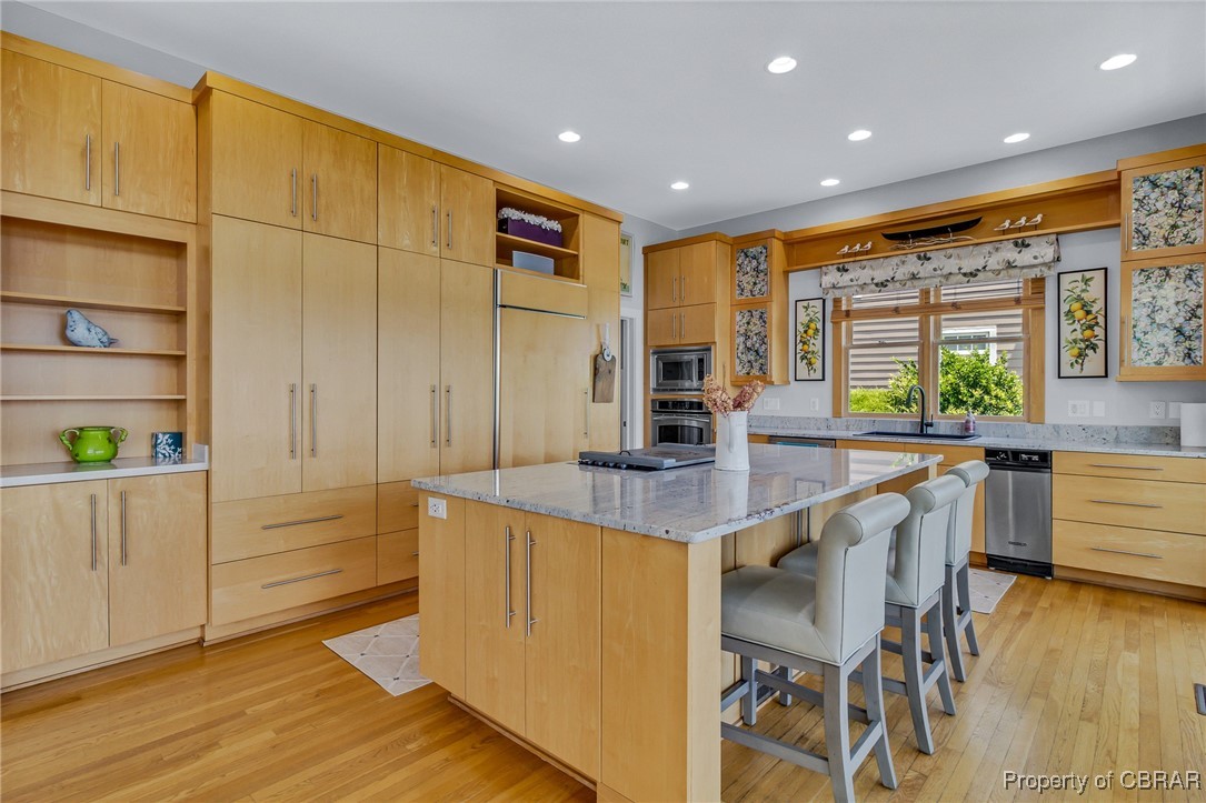 84 West Bay Dr