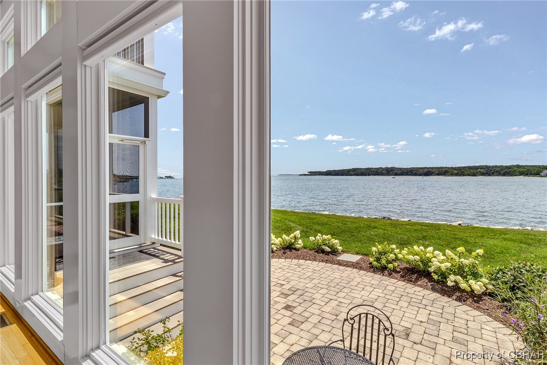 84 West Bay Dr