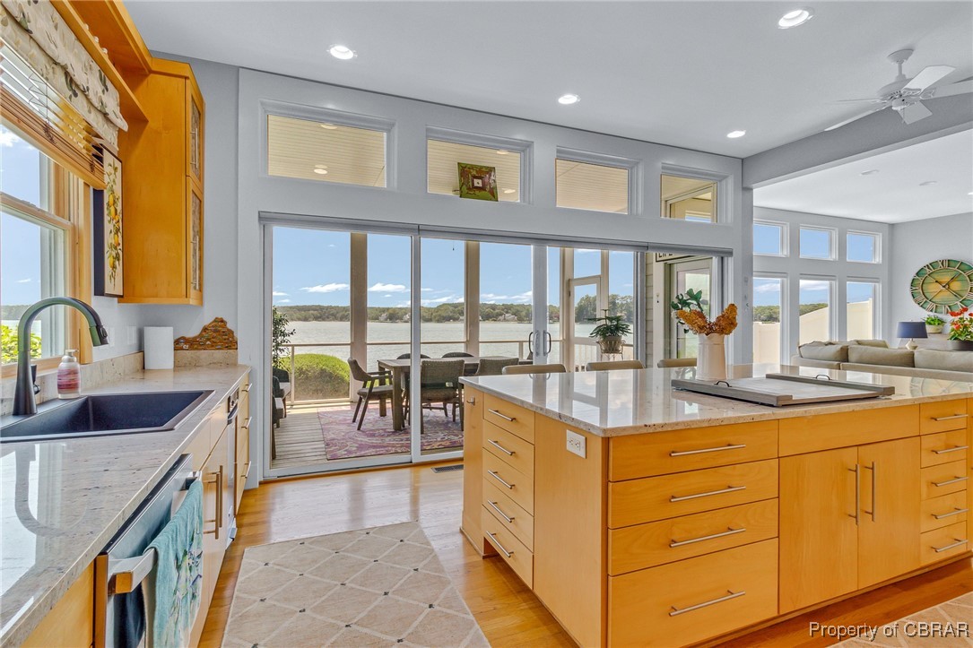 84 West Bay Dr