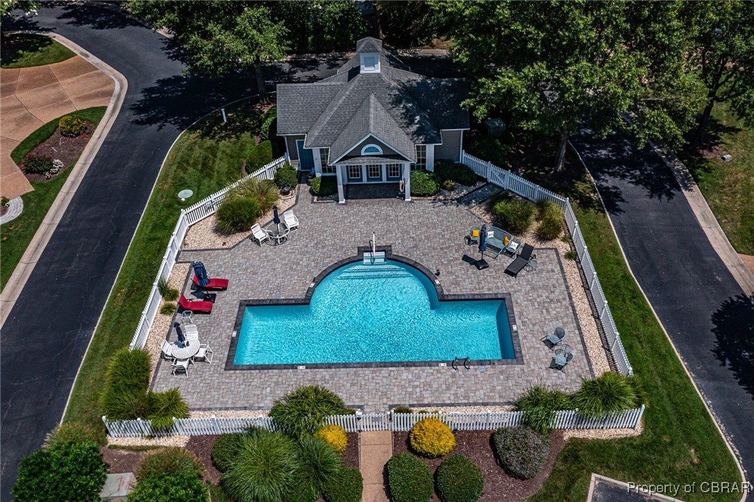 84 West Bay Dr