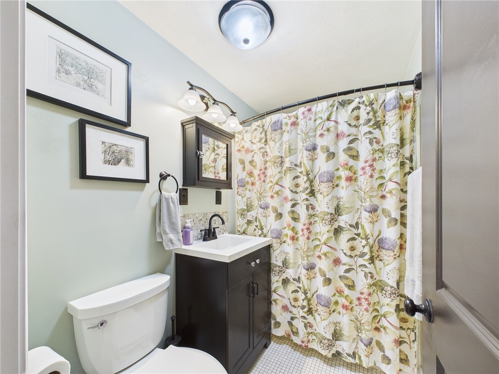 92 Black Plain Road