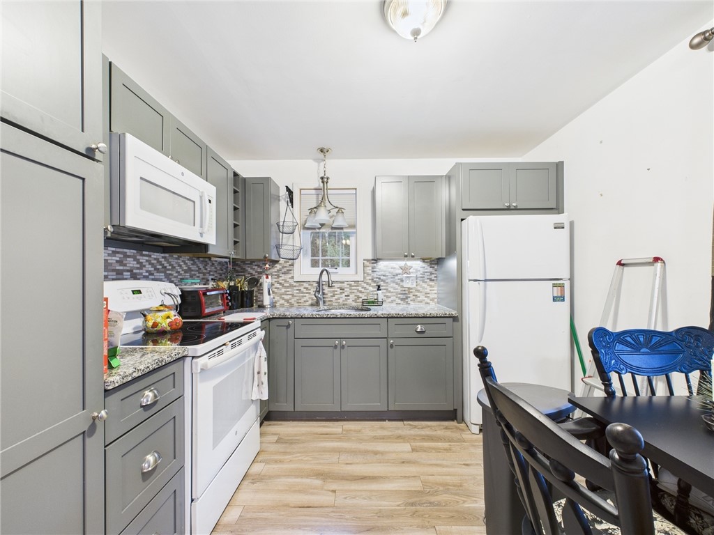 92 Black Plain Road