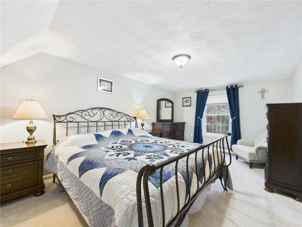 92 Black Plain Road