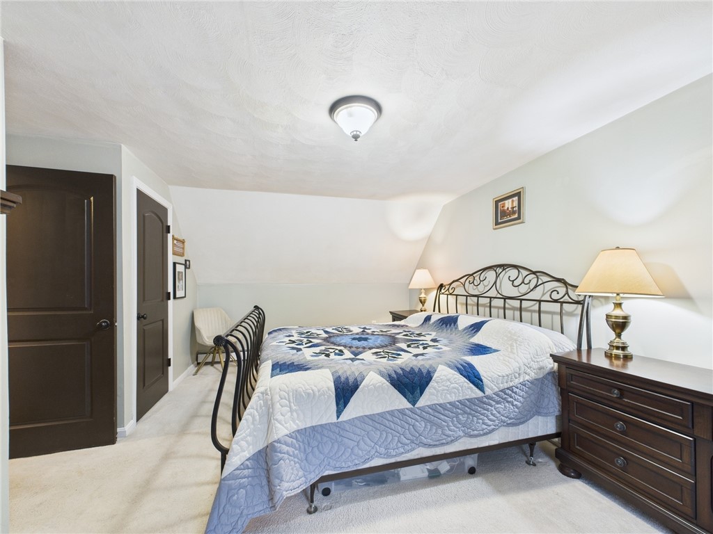 92 Black Plain Road