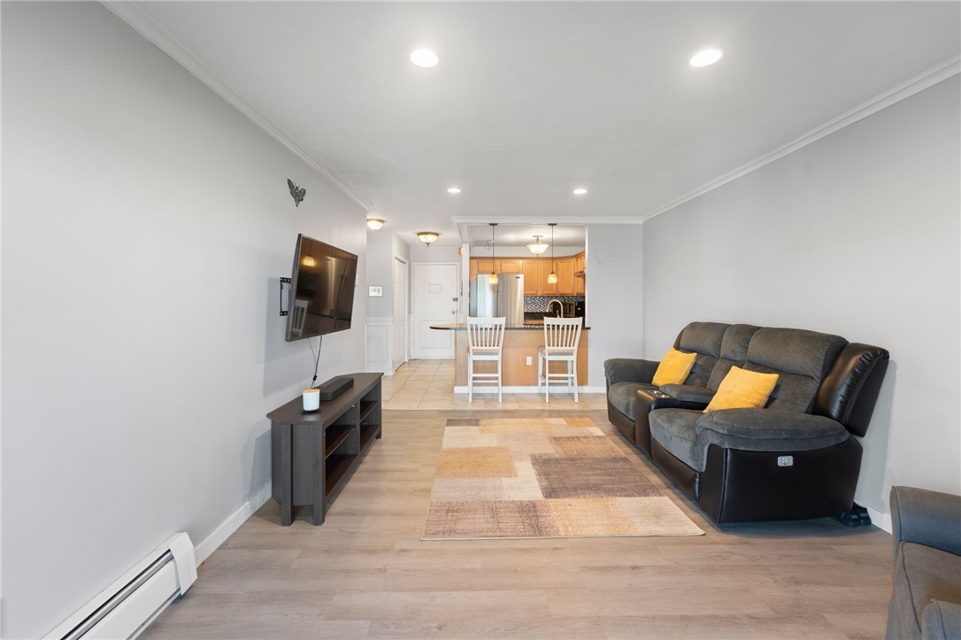 752 Quaker Lane B108