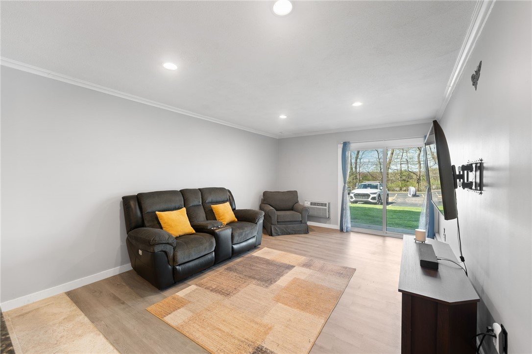 752 Quaker Lane B108