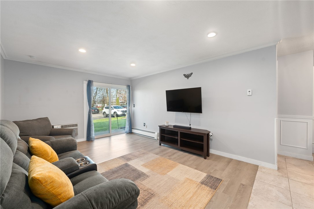 752 Quaker Lane B108