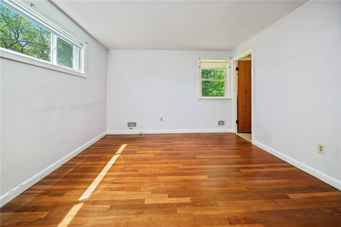 10 Meadowland Drive
