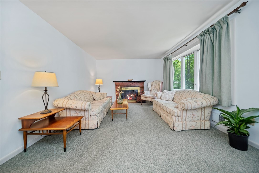 10 Meadowland Drive