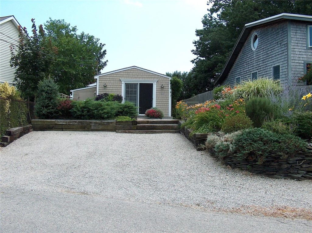 322 Riverside Street