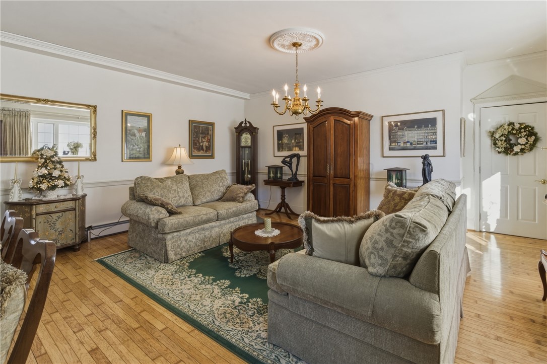 553 Bellevue Avenue 6