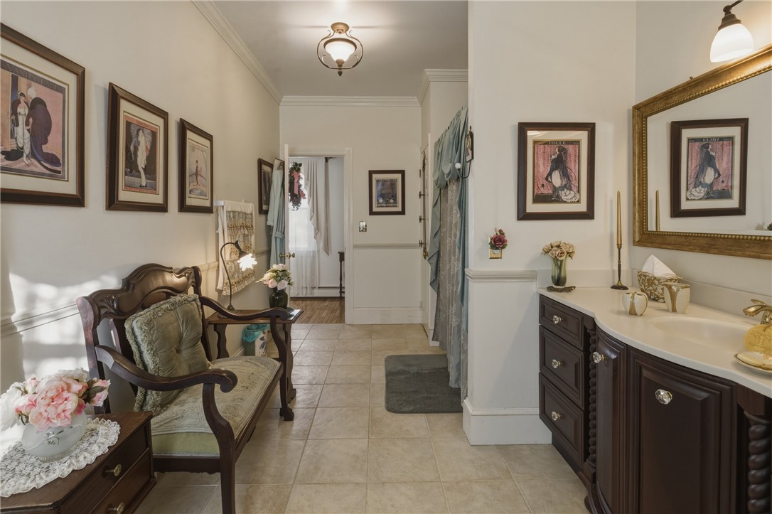 553 Bellevue Avenue 6