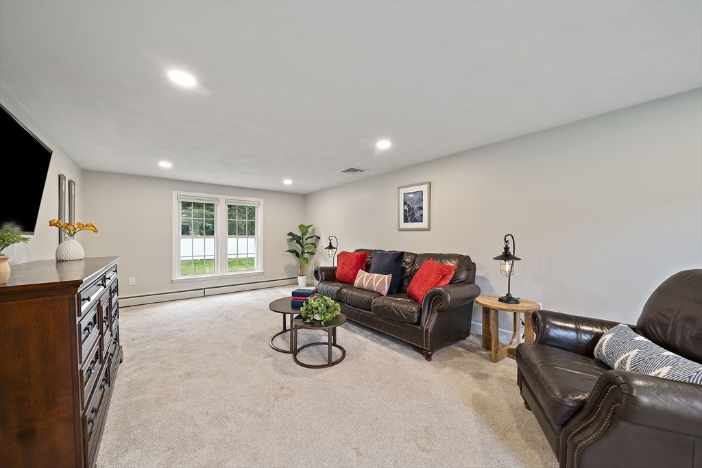 18 Penny Lane