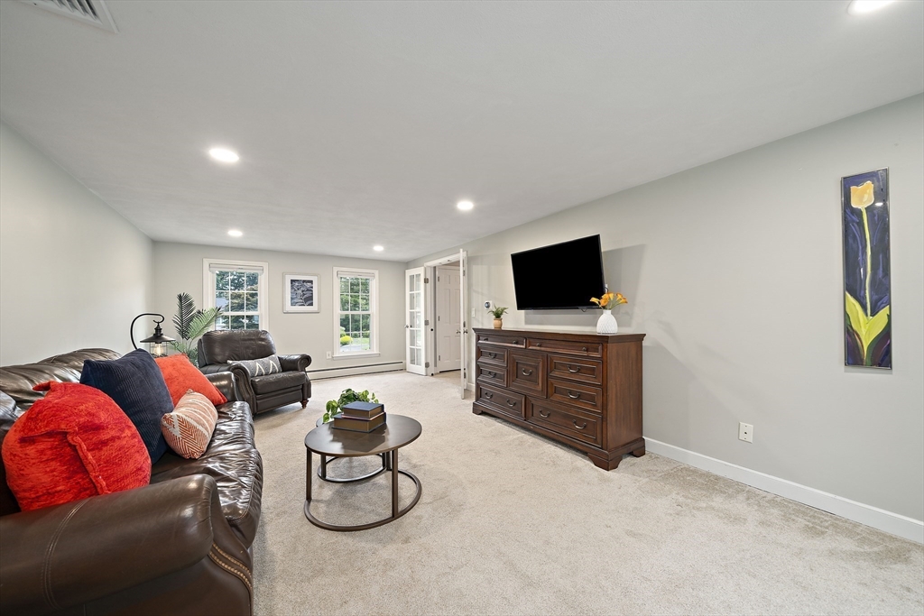 18 Penny Lane