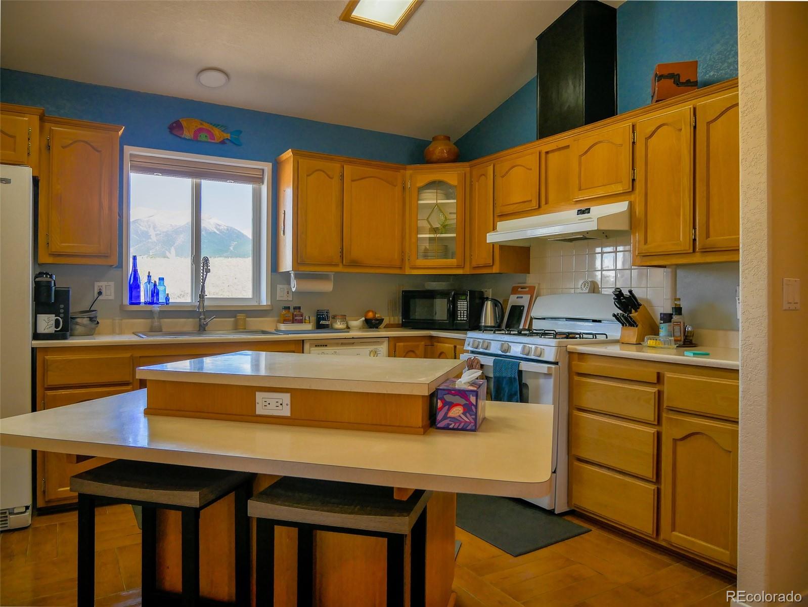 16103 US Highway 285